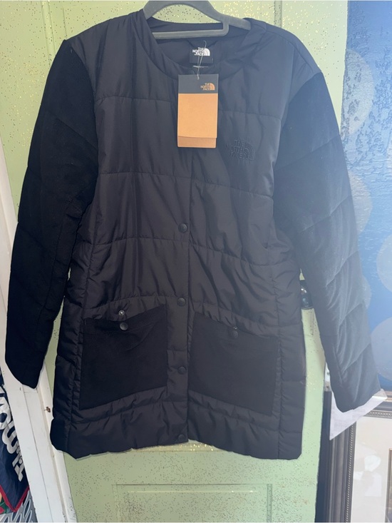 The North Face Jackets & Blazers - The North Face Black Women's Quilted Snap-Front Puffer Coat